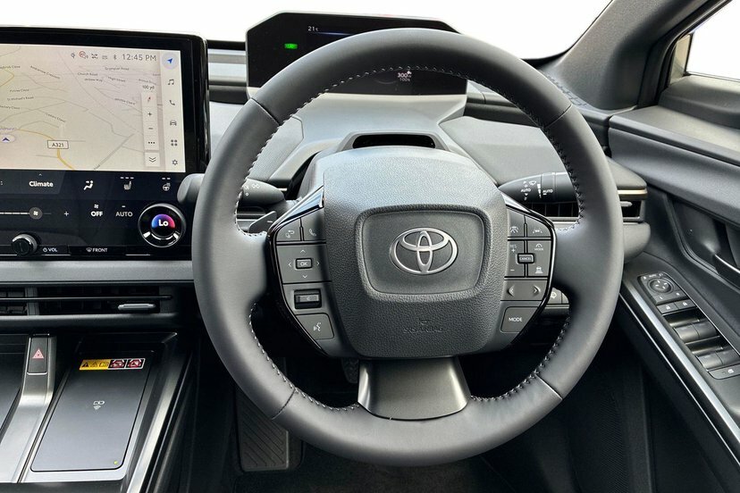 Toyota bZ4X 73.1Kwh Design Suv 224 Ps Silver #6