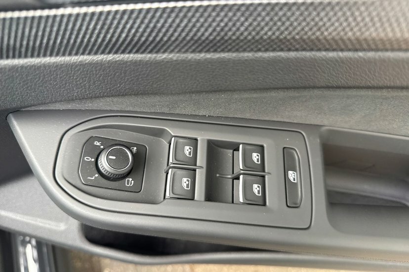 Volkswagen Golf 1.5 Tsi 150 Match YD26JJW White #29