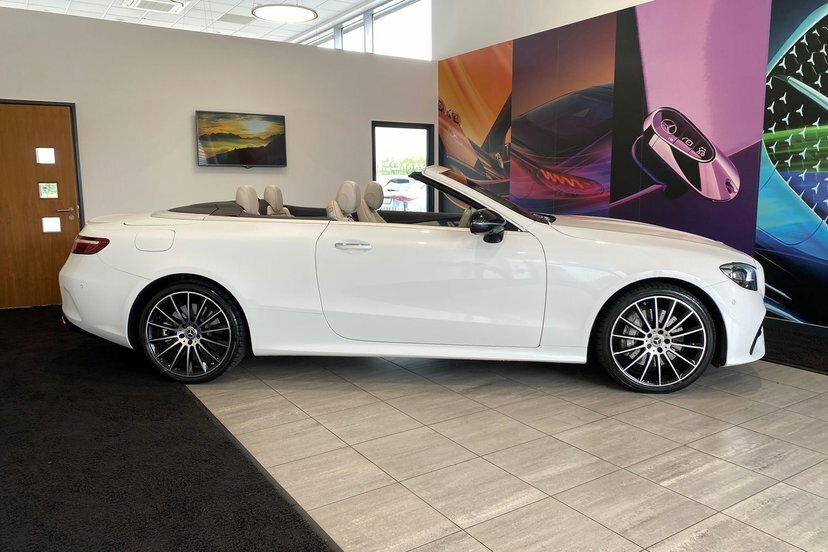 Mercedes-Benz E Class E220d 200 Amg Line Premium 9G-tronic Black #24