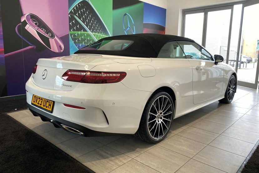 Mercedes-Benz E Class E220d 200 Amg Line Premium 9G-tronic Black #17