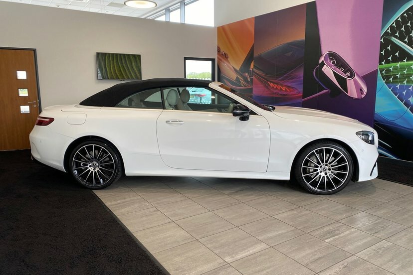 Mercedes-Benz E Class E220d 200 Amg Line Premium 9G-tronic Black #23