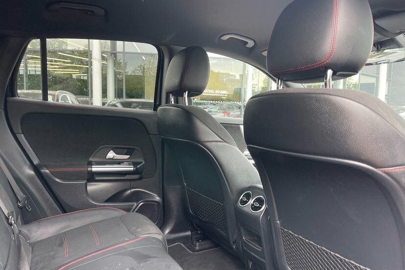 Mercedes-Benz EQA Suv Eqa 250 66.5Kwh Amg Line 202171 Black #38
