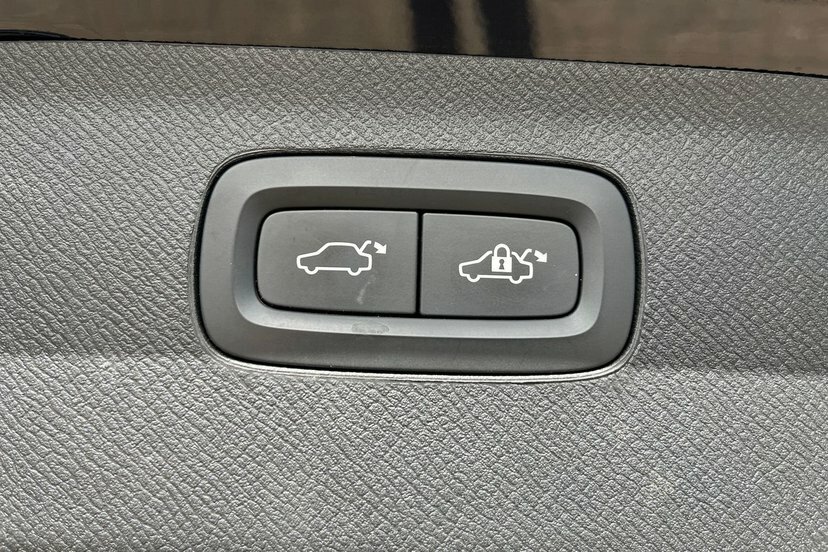 Volvo XC90 T8 Twin Engine Momentum Awd Black #29