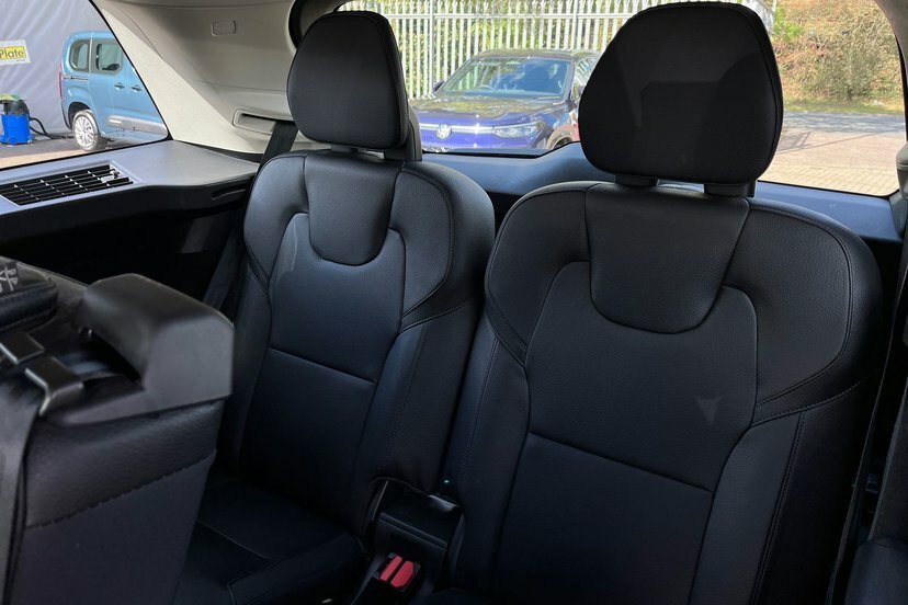 Volvo XC90 T8 Twin Engine Momentum Awd Black #13