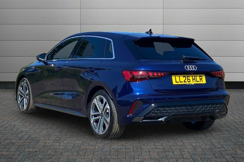 Audi A3 1.5 Tfsi 30 S Line Sportback S Tronic Blue #3