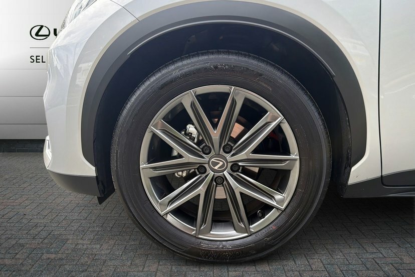 Lexus LBX 1.5 Vvt-ie Premium Plus Suv Hybrid E-cv Silver #5