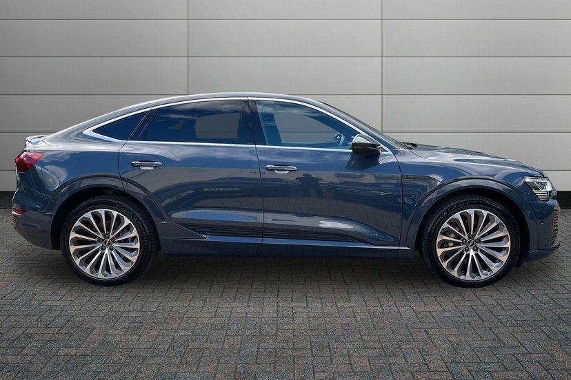 Audi Q8 e tron 55 S Line Sportback Quattro 114K Blue #4