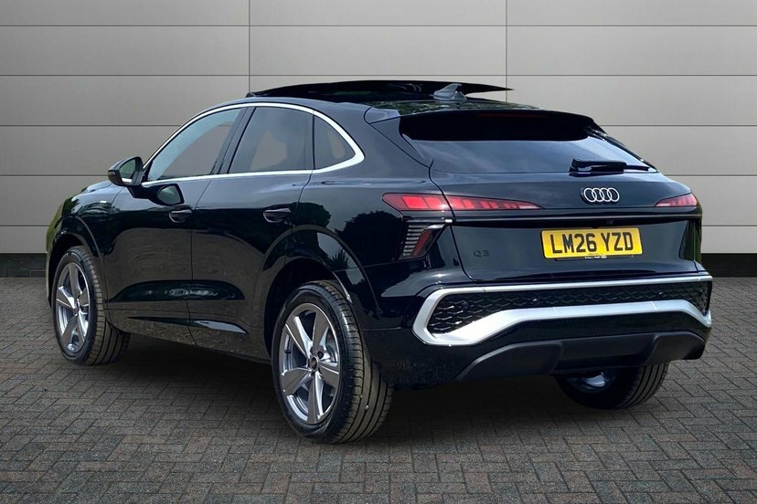 Audi Q3 1.5 Tfsi S Line Sportback S Tronic 150 Black #3