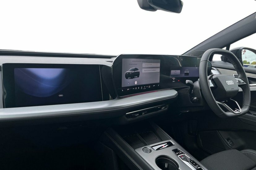 Audi Q4 E Tron 82Kwh Performance Launch Edition Suv Black #2