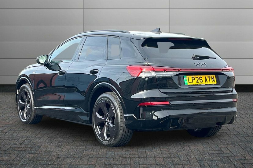 Audi Q4 E Tron 82Kwh Performance Launch Edition Suv Black #3