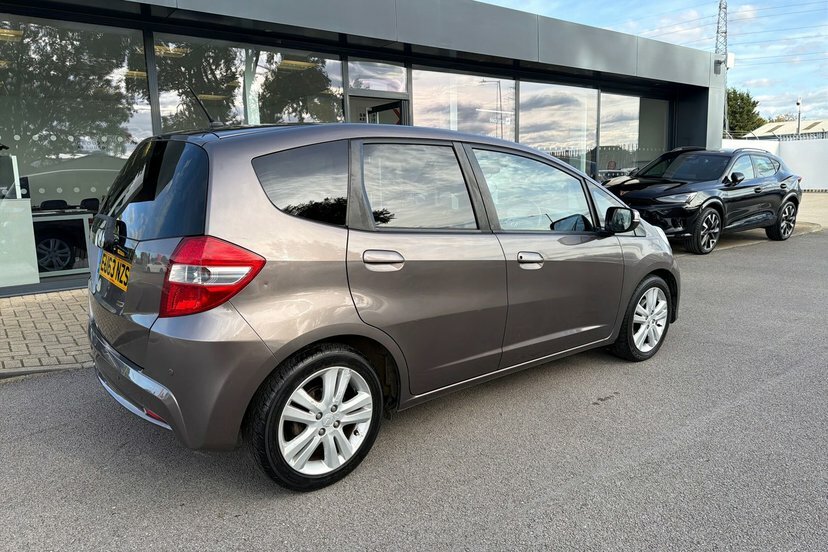 Honda Jazz Jazz I-vtec Ex Cvt Grey #28
