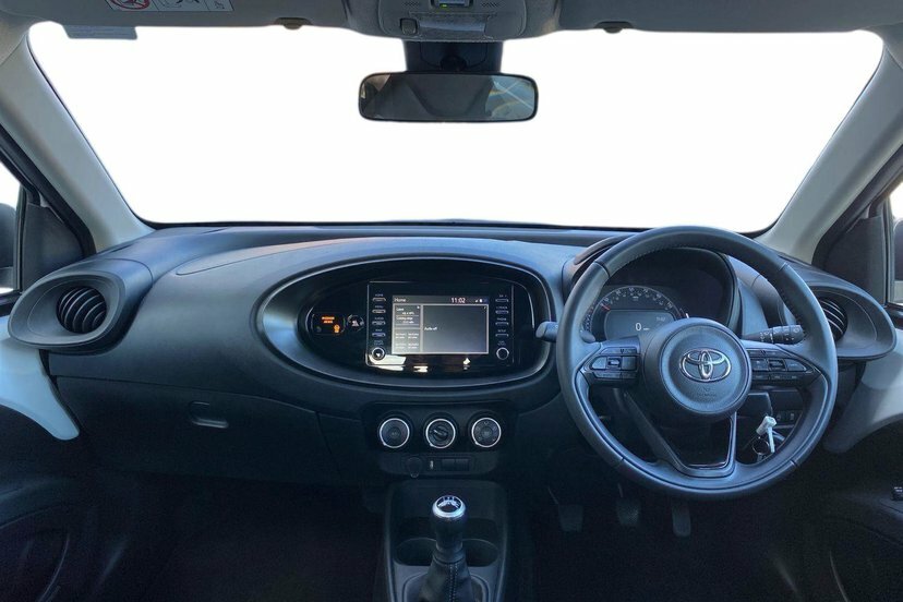 Toyota Aygo X 1.0 Vvt-i Pure Hatchback 72 Ps White #5