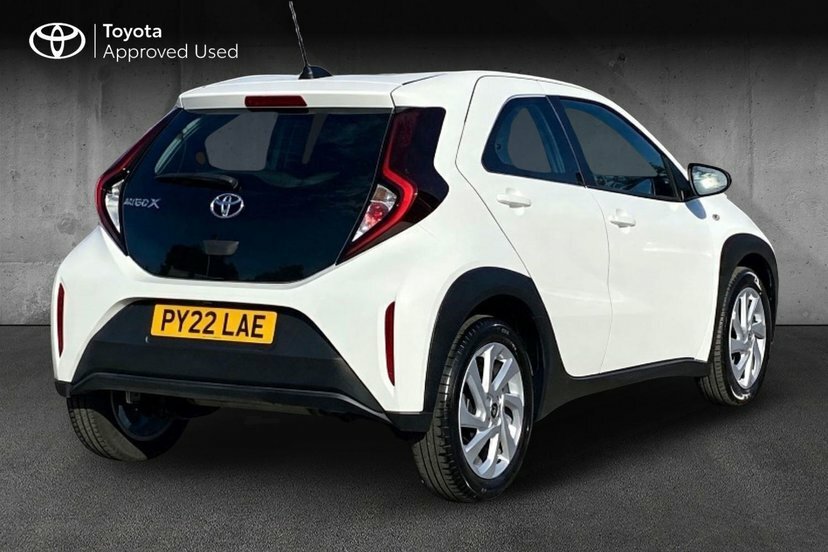 Toyota Aygo X 1.0 Vvt-i Pure Hatchback 72 Ps White #2