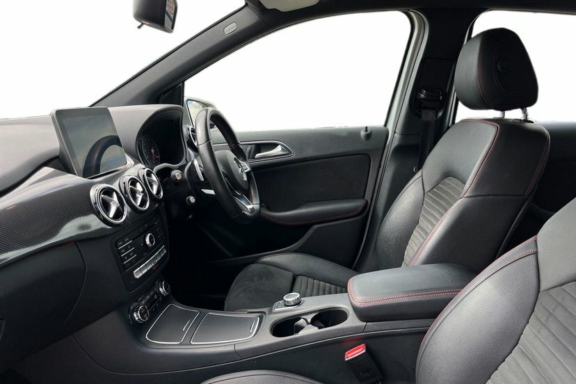 Mercedes-Benz B Class 1.6 B180 Amg Line Executive 7G-dct Silver #2
