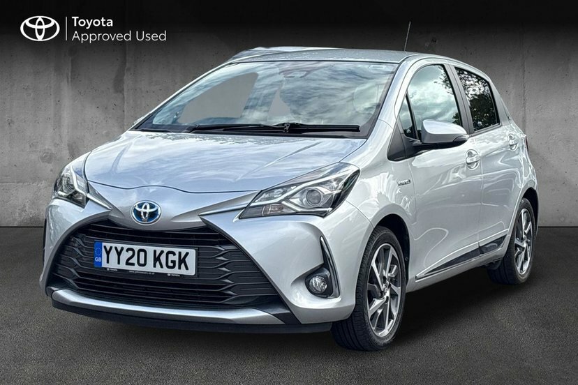 Toyota Yaris Design White #3