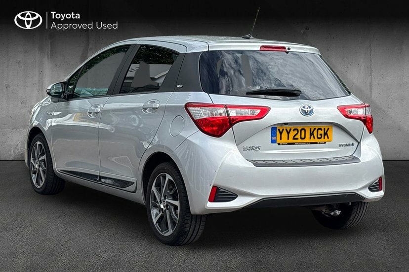 Toyota Yaris Design White #4