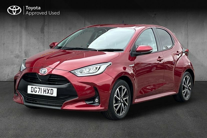 Toyota Yaris Design White #3