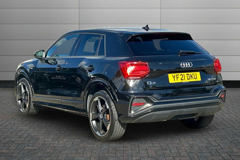 Audi Q2 35 Tfsi Black Edition S Tronic Grey #3