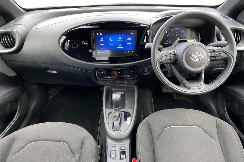 Toyota Aygo X 1.5H 49Kwh Design Hatchback Hybrid Cvt Green #5