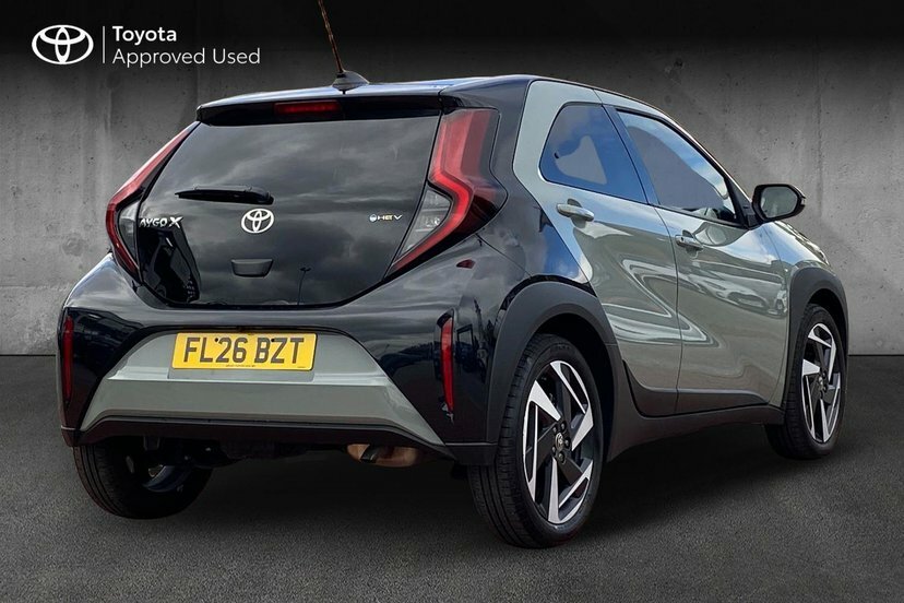 Toyota Aygo X 1.5H 49Kwh Design Hatchback Hybrid Cvt Green #2