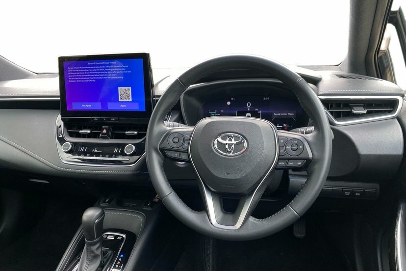 Toyota Corolla 2.0 Vvt-h Excel Hatchback Hybrid Cvt 1 Black #6