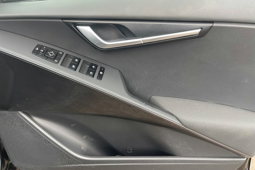 Kia e-Niro 64.8Kwh 4 Suv 201 Bhp Red #11