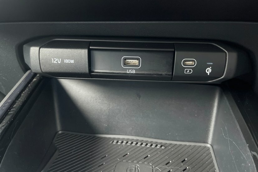 Kia e-Niro 64.8Kwh 4 Suv 201 Bhp Red #29