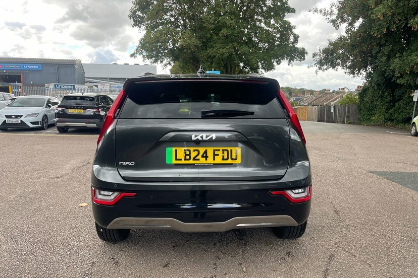 Kia e-Niro 64.8Kwh 4 Suv 201 Bhp Red #18