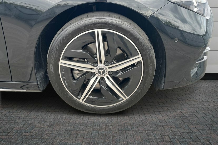 Mercedes-Benz CLA Class Cla 180 Amg Line Executive Blue #4