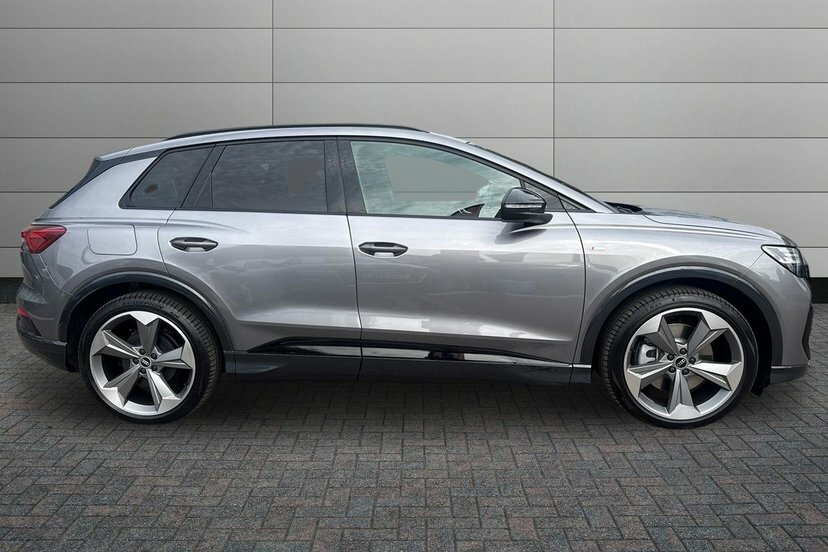 Audi Q4 E Tron 45 Black Edition Suv 82Kwh 286 Grey #4