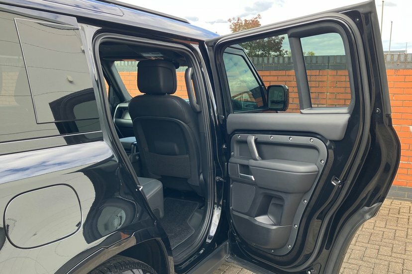 Land Rover Defender 110 D300 Mhev X-dynamic Hse Black #38