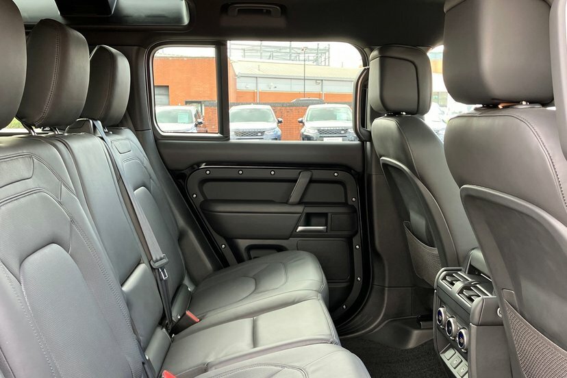 Land Rover Defender 110 D300 Mhev X-dynamic Hse Black #39