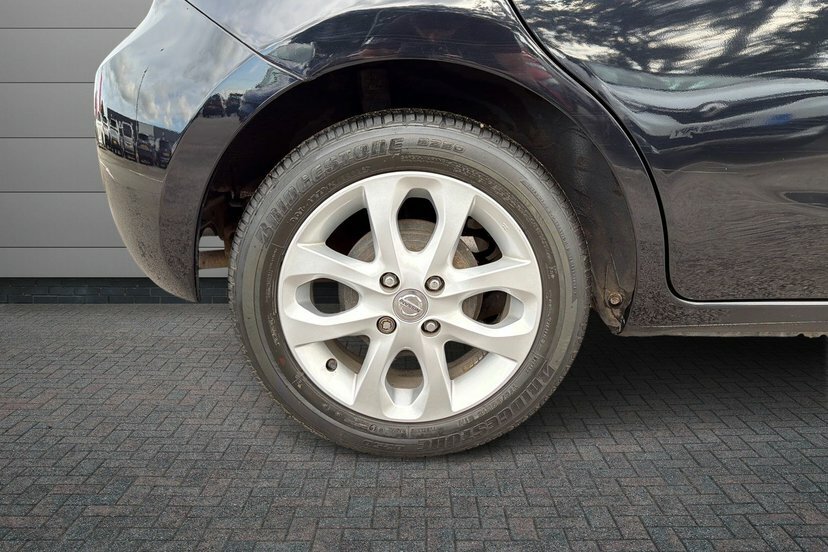 Nissan Micra 1.2 Acenta Hatchback Cvt 80 Ps Black #5