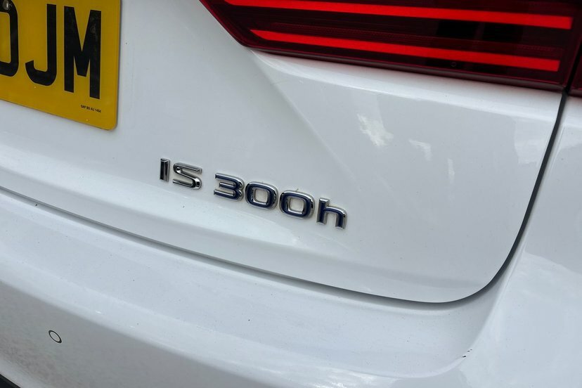 Lexus IS Saloon 2.5 Luxury E-cvt Euro 5 Ss 201363 Silver #20