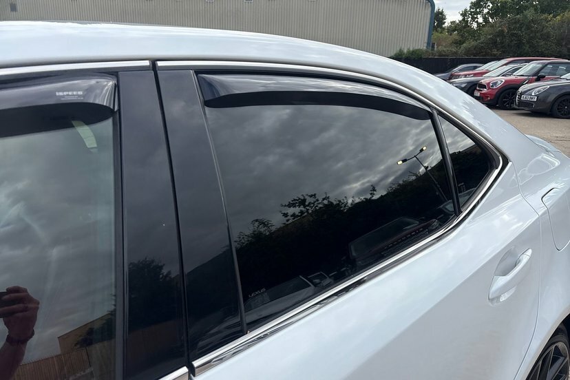 Lexus IS Saloon 2.5 Luxury E-cvt Euro 5 Ss 201363 Silver #18