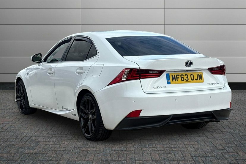 Lexus IS 2.5 300H F Sport Saloon Hybrid E-cvt Eu White #3