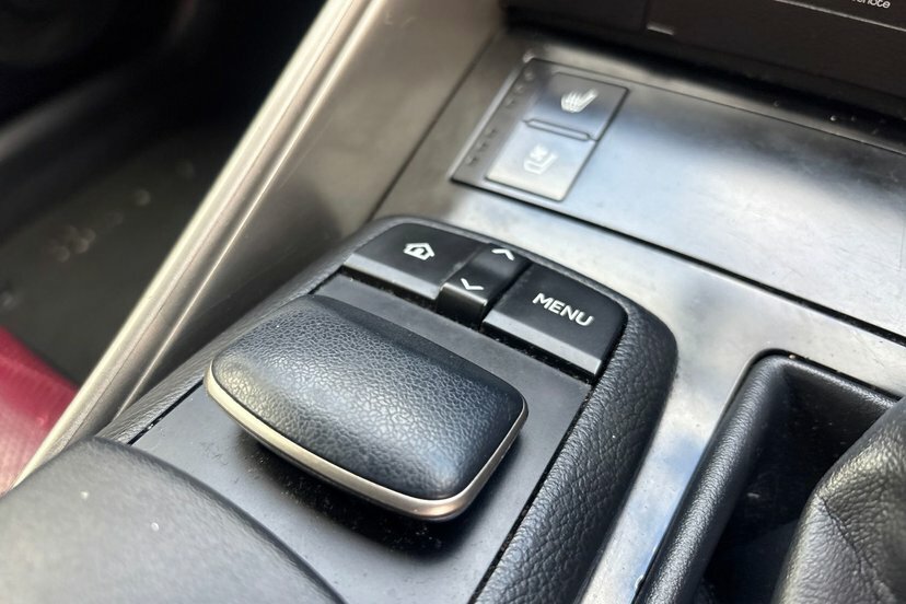Lexus IS Saloon 2.5 Luxury E-cvt Euro 5 Ss 201363 Silver #31