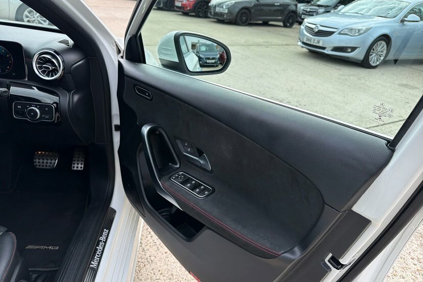 Mercedes-Benz A Class 1.3 A 180 Se 135 Bhp Red #11
