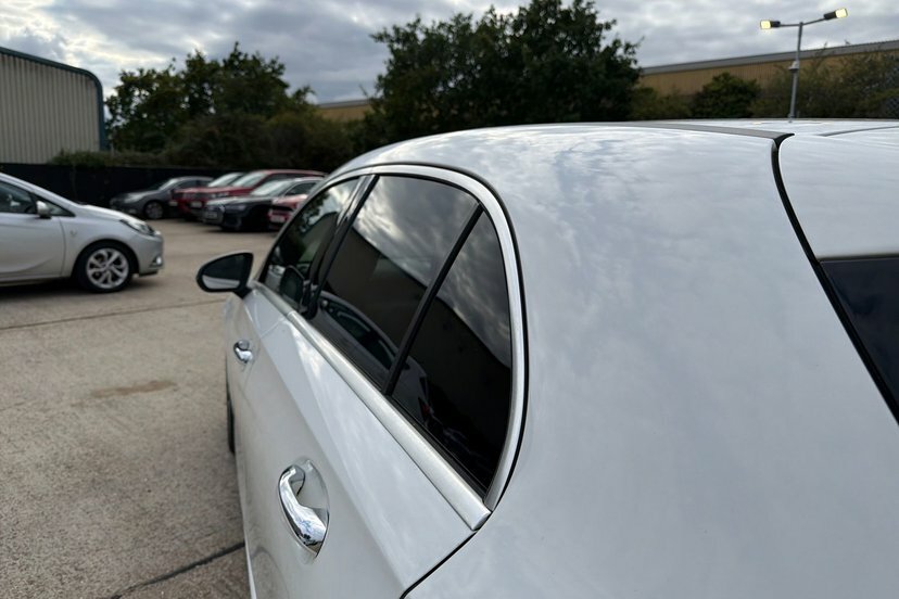 Mercedes-Benz A Class 1.3 A 180 Se 135 Bhp Red #35