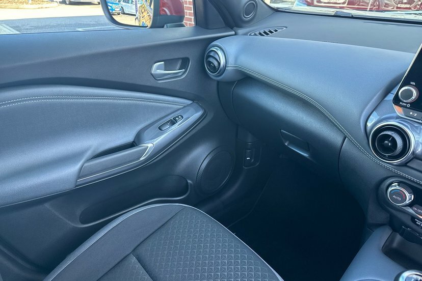 Nissan Juke 1.0 Dig-t 114 Tekna Blue #33