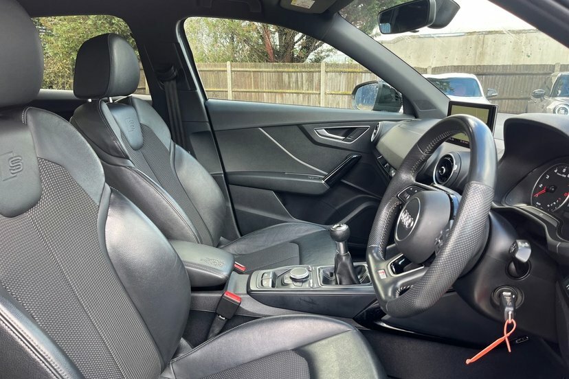 Audi Q2 35 Tfsi Black Edition S Tronic White #15