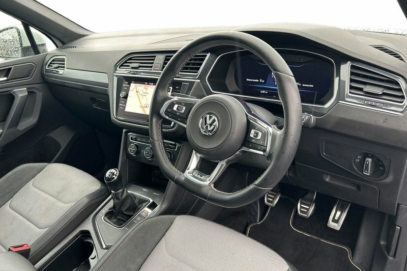 Volkswagen Tiguan 2.0 Tdi R-line Suv 150 Ps White #6
