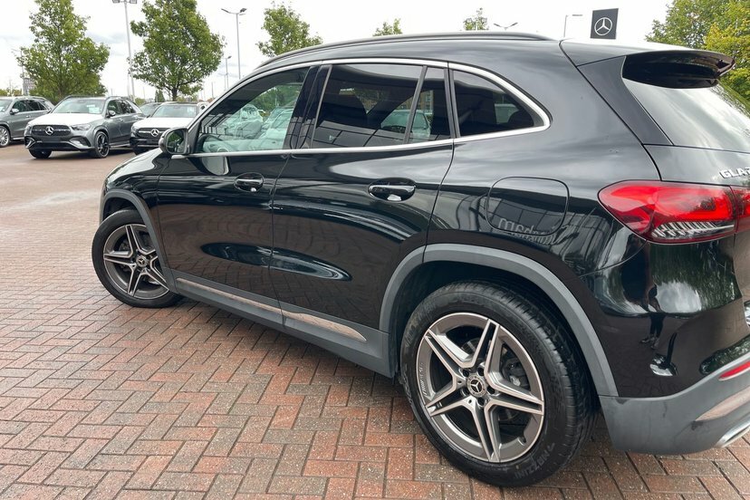 Mercedes-Benz GLA Class Gla 180 Sport White #43