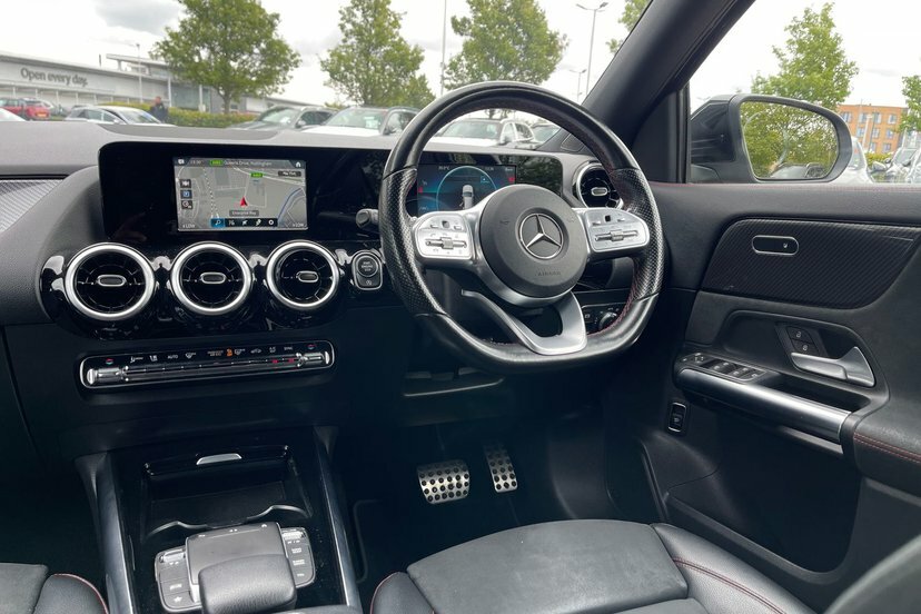Mercedes-Benz GLA Class Gla 180 Sport White #31
