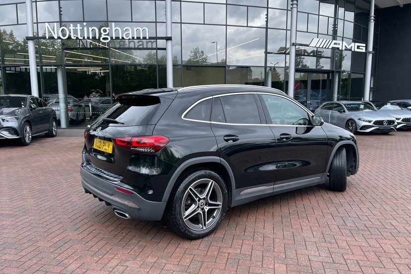 Mercedes-Benz GLA Class Gla 180 Sport White #41