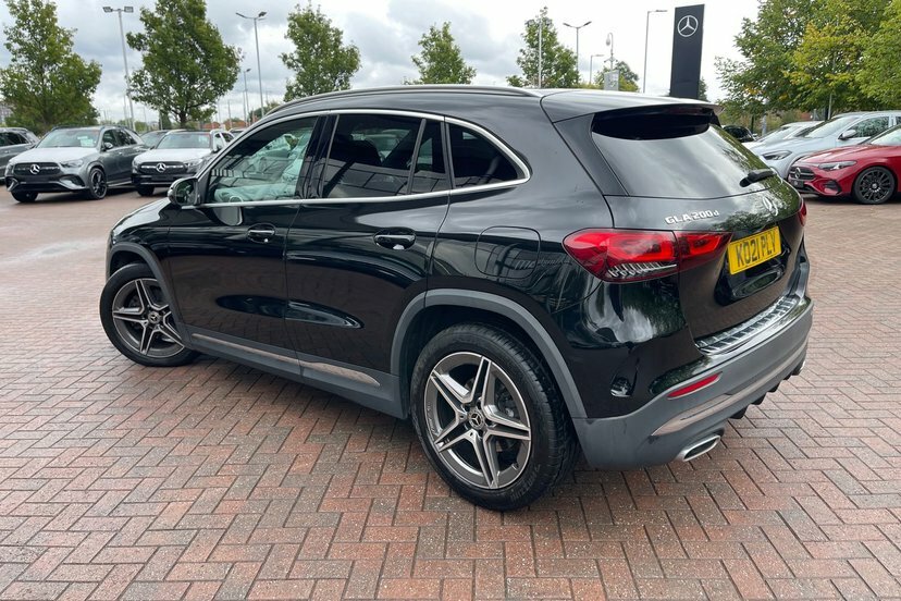 Mercedes-Benz GLA Class Gla 180 Sport White #42