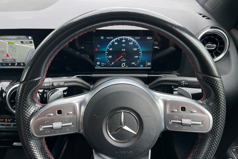 Mercedes-Benz GLA Class Gla 180 Sport White #17