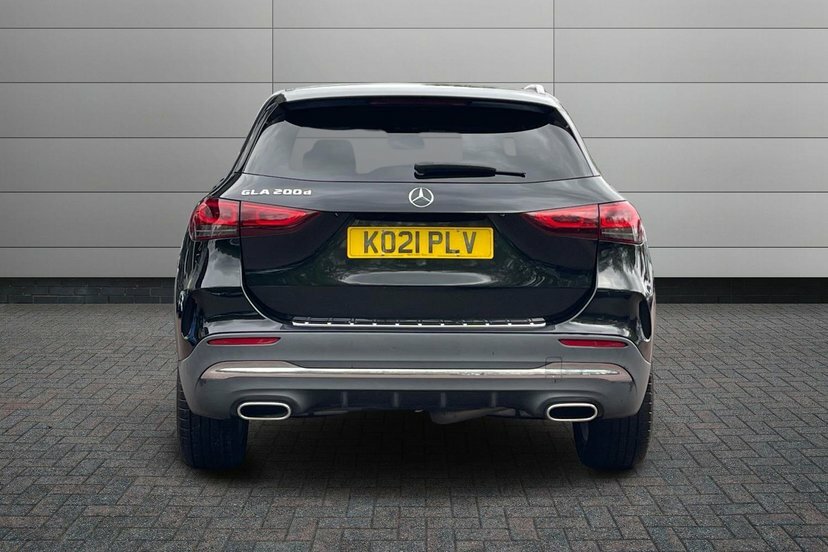 Mercedes-Benz GLA Class Gla 180 Sport White #12