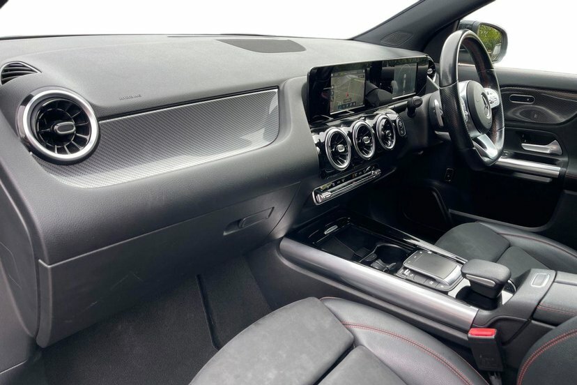 Mercedes-Benz GLA Class Gla 180 Sport White #9