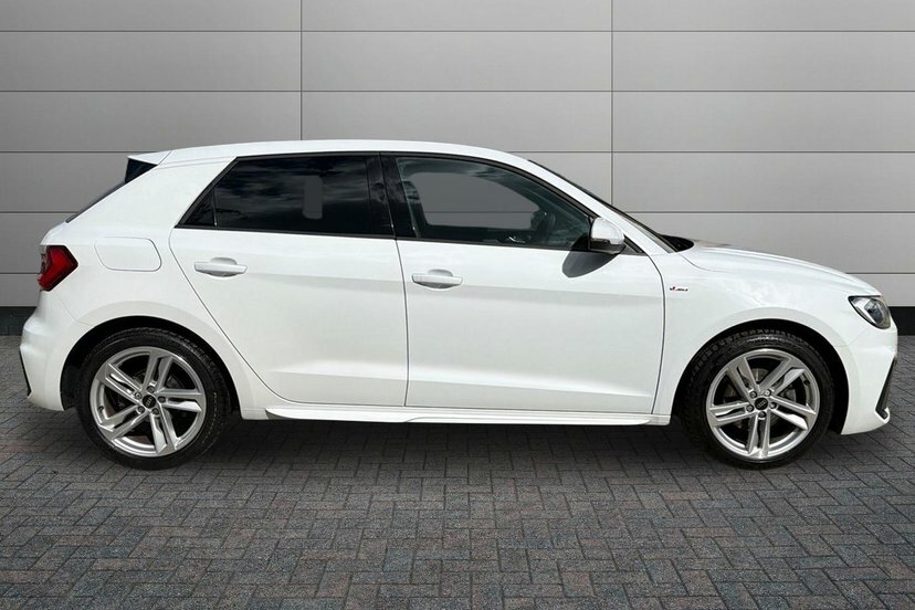 Audi A1 1.0 Tfsi 30 S Line Sportback S Tronic White #4